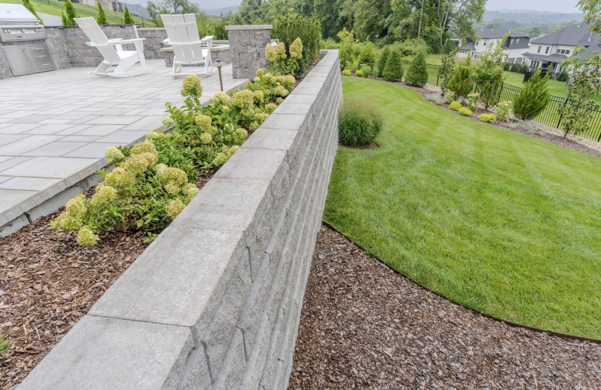 Professional retaining wall design and installation in San Bernardino, CA