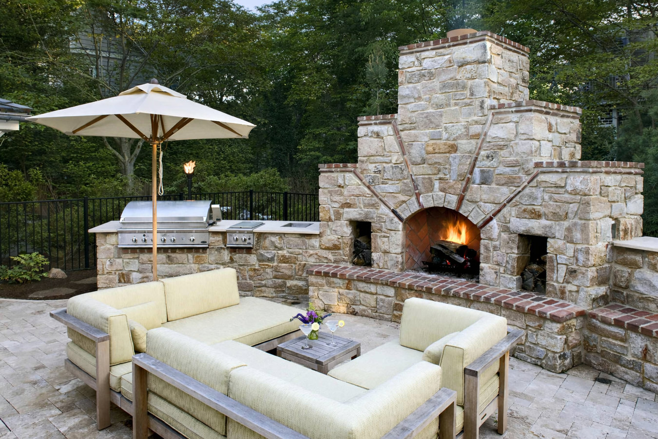 Outdoor kitchen masonry