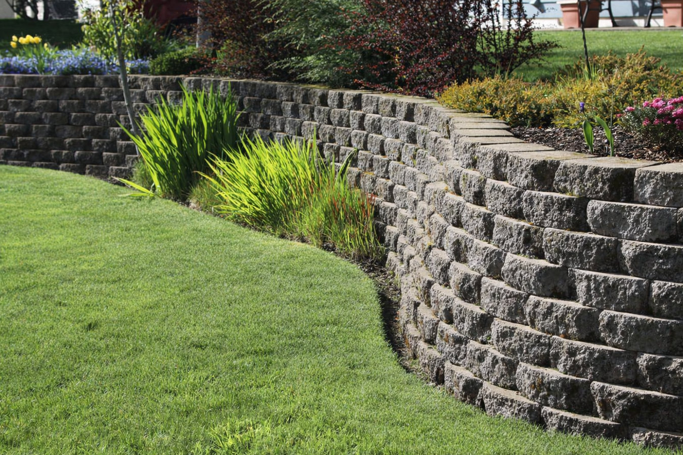 Retaining wall construction in San Bernardino, CA
